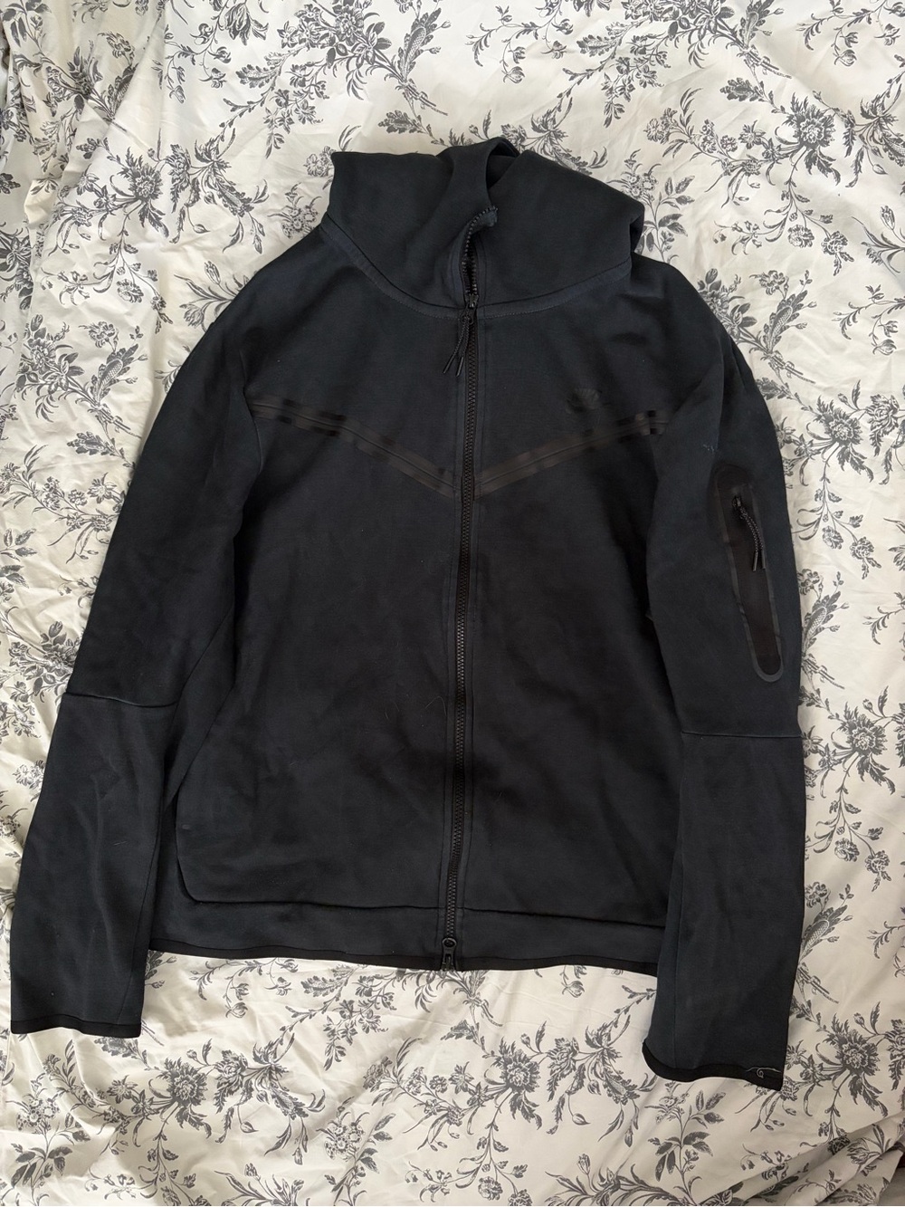 Men’s Nike Tech Fleece Size XL